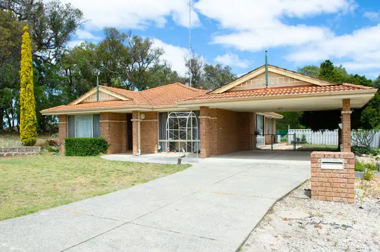 4 Protea Pass, Glen Iris WA 6230