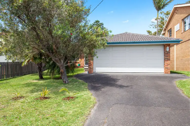 Second view of Homely house listing, 5 Ventura Avenue, Bateau Bay NSW 2261