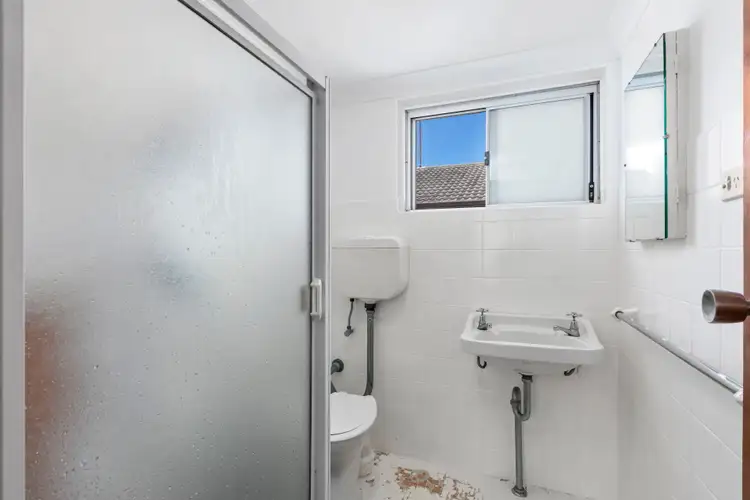 Fifth view of Homely unit listing, 2/13 Rann Street, Fairy Meadow NSW 2519