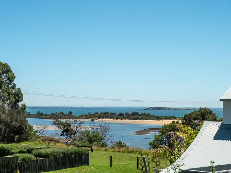 7 Walton Street, Rhyll VIC 3923