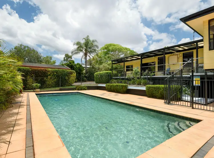 10 Parkway Drive, Highfields QLD 4352