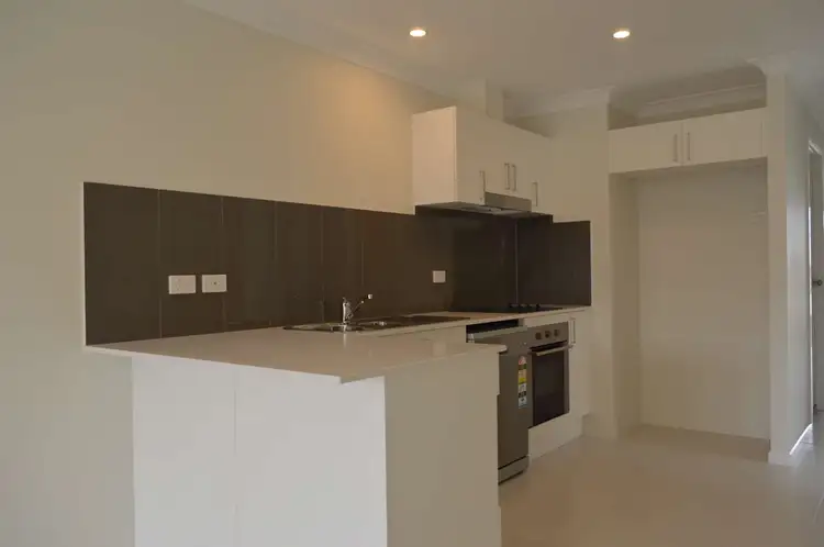Fifth view of Homely semi-detached listing, 2/8 Intelligence Street, Oonoonba QLD 4811