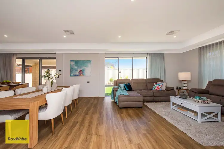 Sixth view of Homely house listing, 6 Sessilis Crescent, Wattle Grove WA 6107