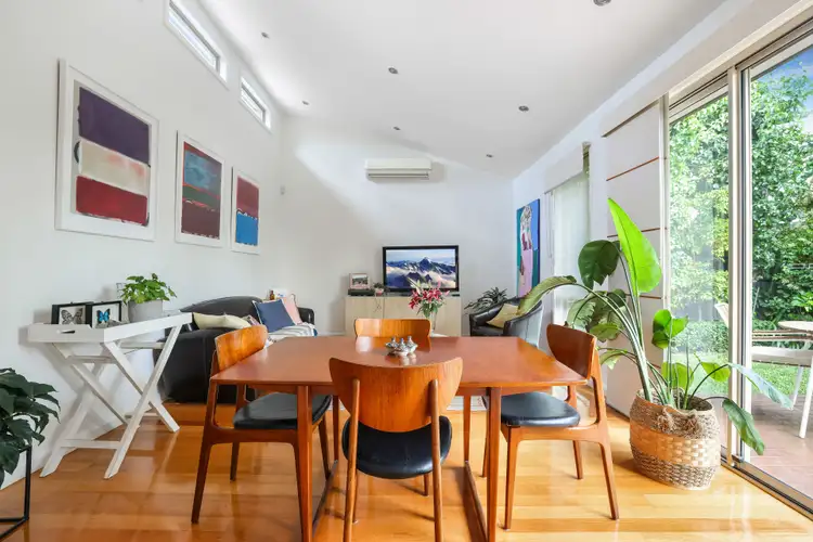 2/3 Edith Street, Oak Park VIC 3046