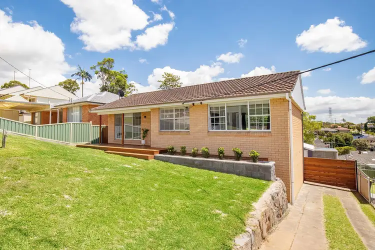 19 Sacramento Avenue, Macquarie Hills NSW 2285