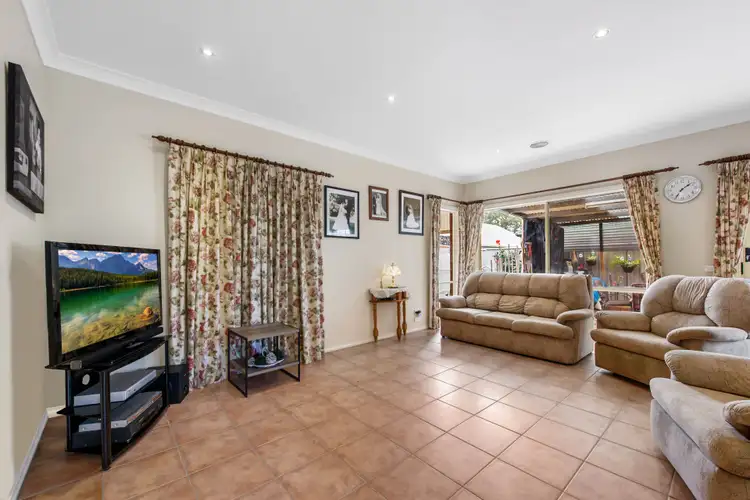 Fourth view of Homely house listing, 11 Woodlea Crescent, Craigieburn VIC 3064