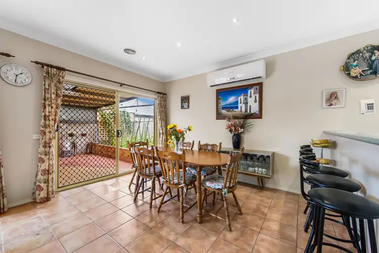 Fifth view of Homely house listing, 11 Woodlea Crescent, Craigieburn VIC 3064