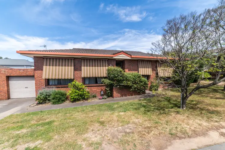 2/19 Buckley Street, Long Gully VIC 3550