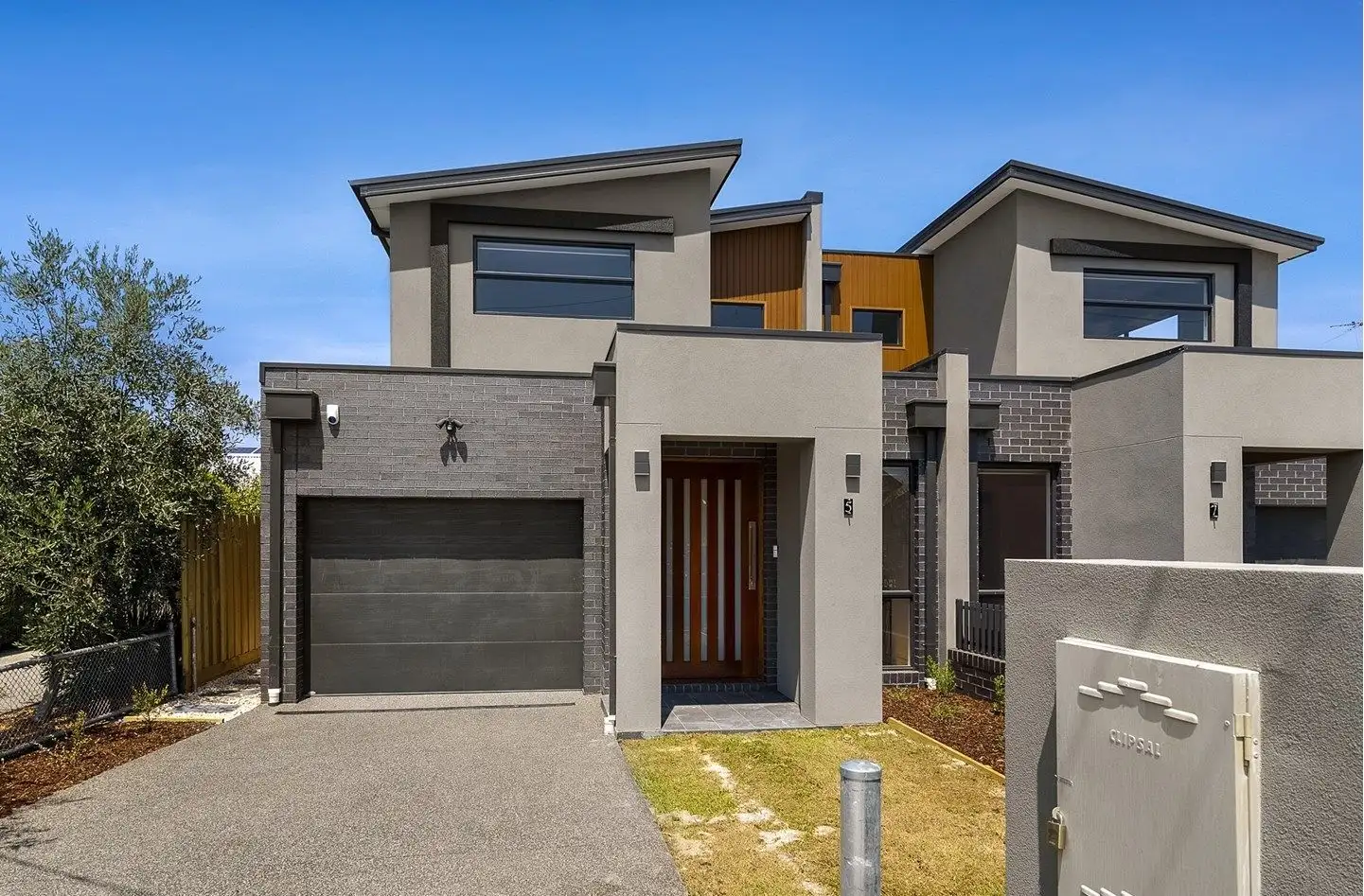 Main view of Homely house listing, 5 Darling Street, Fairfield VIC 3078