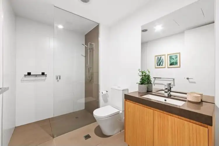 Fifth view of Homely apartment listing, 6/6 Kokaribb Road, Carnegie VIC 3163