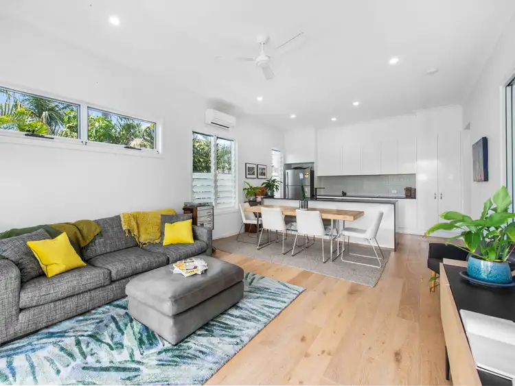 2/33 Burke Street, Coorparoo QLD 4151