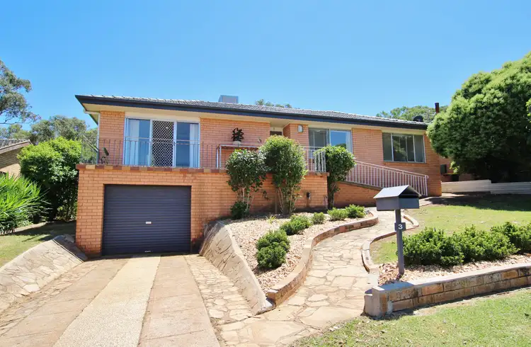 3 Cherry Court, Young NSW 2594