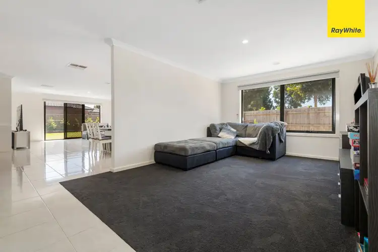 Fifth view of Homely house listing, 2 Burswood Circuit, Harkness VIC 3337