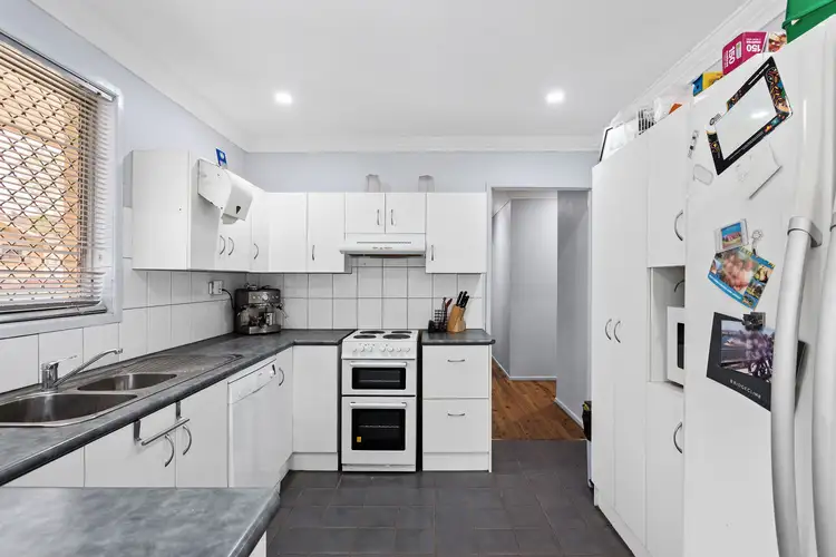 53 Noll Street, Kearneys Spring QLD 4350