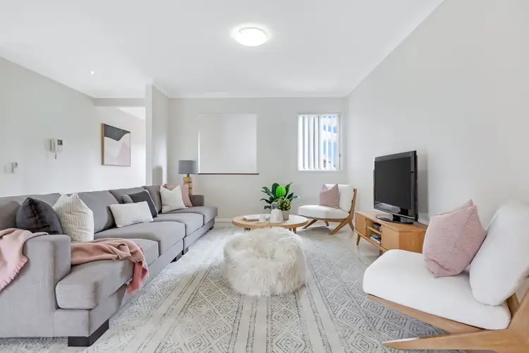 Third view of Homely house listing, 5 Sunbeam Court, Eatons Hill QLD 4037