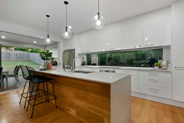 8 Hillview Terrace, Moorooka QLD 4105