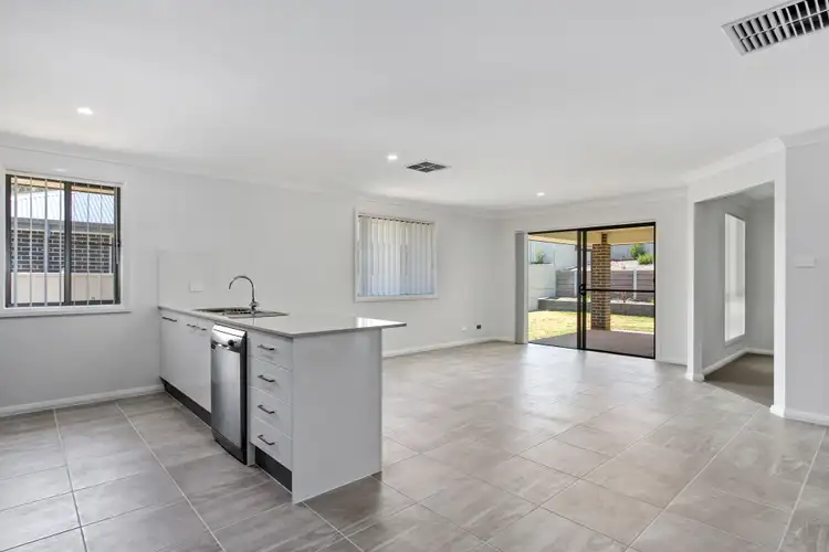 Fifth view of Homely house listing, 24 Scarborough Close, Tamworth NSW 2340