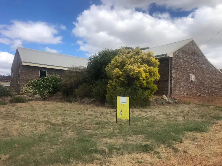 27 Cowley Street, Boyup Brook WA 6244