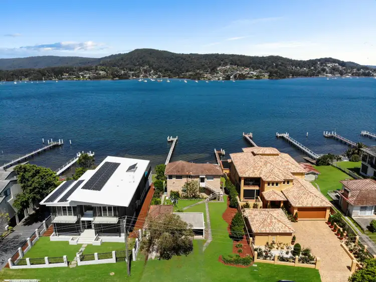 1/19 Caroline Street, East Gosford NSW 2250