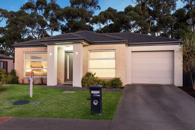 28/3 Manor View, Pakenham VIC 3810