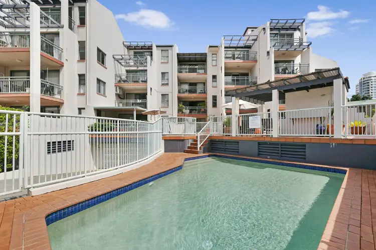 12/7 Robert Street, Labrador QLD 4215