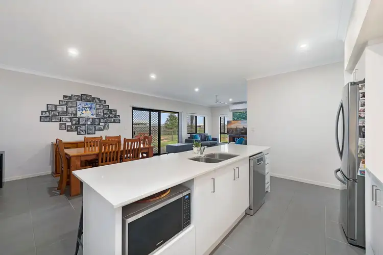 Fifth view of Homely house listing, 2 Idalia Court, Branyan QLD 4670