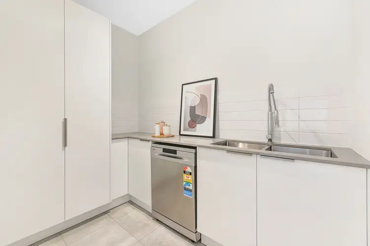 Fourth view of Homely townhouse listing, 1/110 Earlsfield Drive, Berwick VIC 3806
