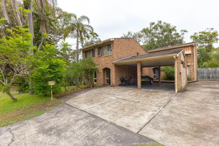 2/56 Mirreen Street, Hawks Nest NSW 2324