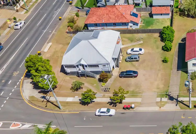 73 Pear Street, Greenslopes QLD 4120