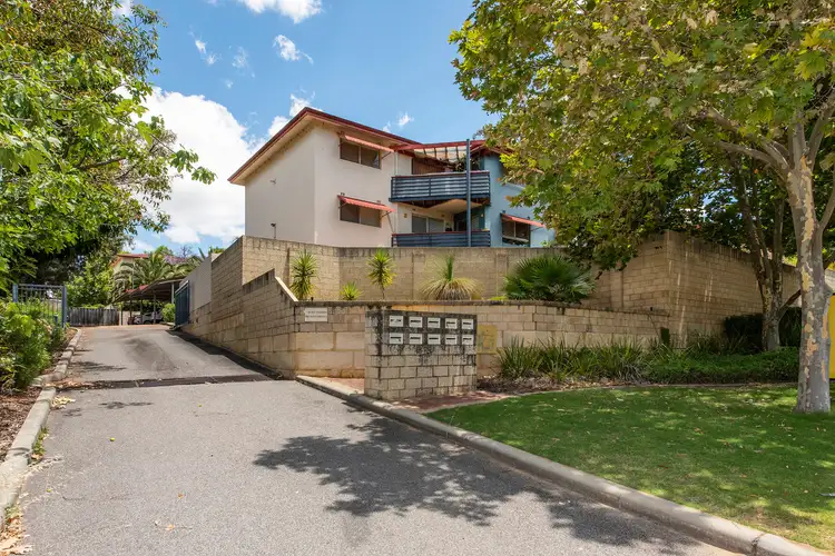 2/9 Gamble Place, Orelia WA 6167