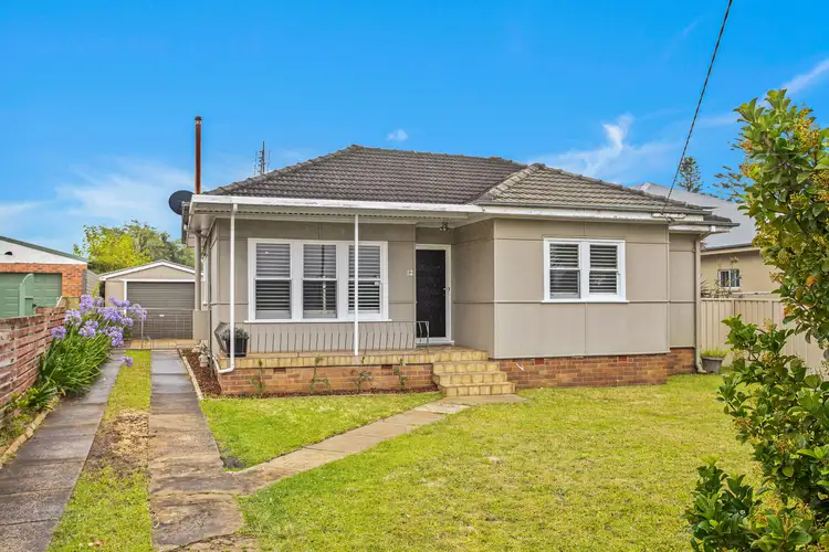 12 Carinmoney Avenue, Warilla NSW 2528