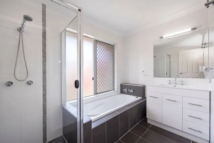 Fifth view of Homely townhouse listing, 8/3 Lani Street, Wishart QLD 4122