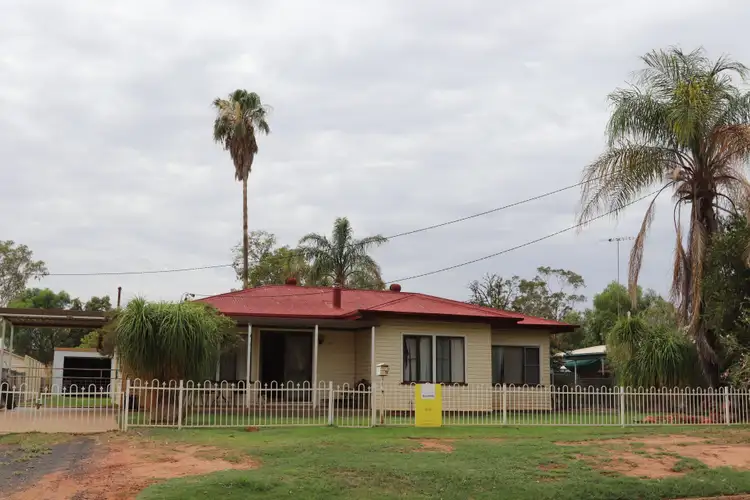 180 Edward Street, Charleville QLD 4470