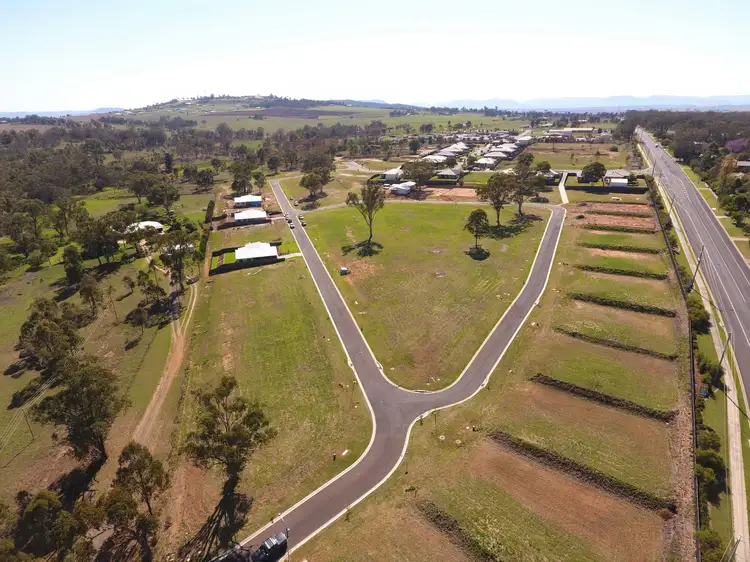 7 Pera Crescent, Warwick QLD 4370