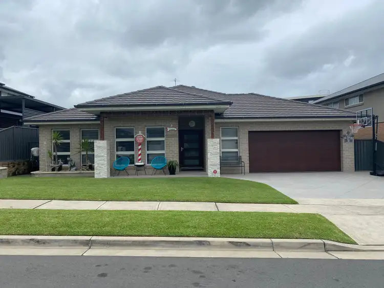 27 Cooee Avenue, Glenmore Park NSW 2745