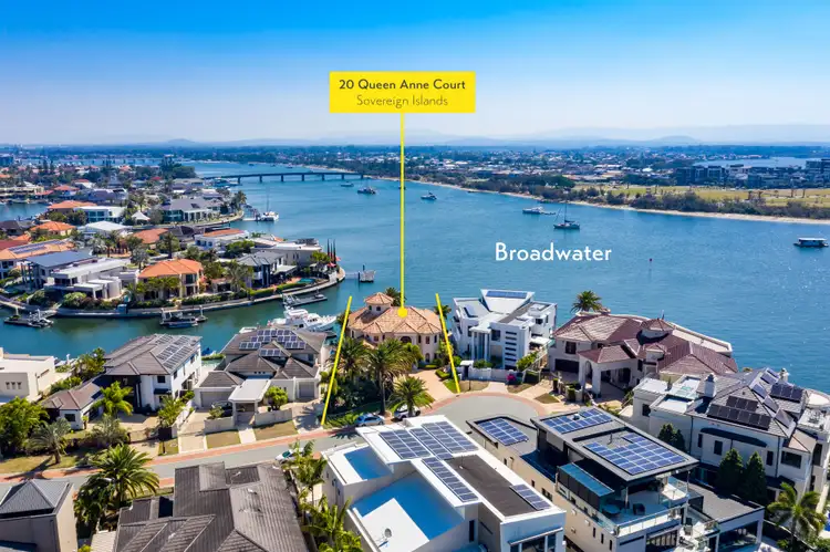 20 Queen Anne Court, Sovereign Islands QLD 4216