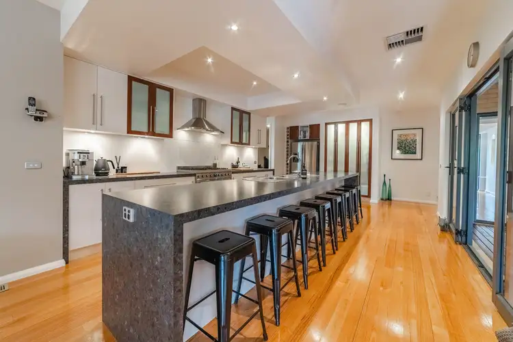 10 Claremont Terrace, Strathdale VIC 3550