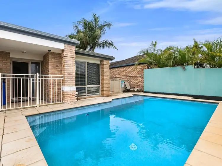 6 Links Avenue, Meadowbrook QLD 4131