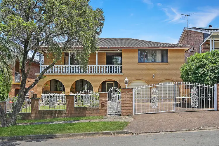 6 Beckhaus Street, St Johns Park NSW 2176