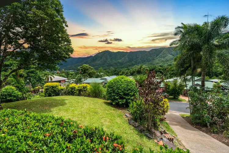 18 Goodsell Drive, Bentley Park QLD 4869