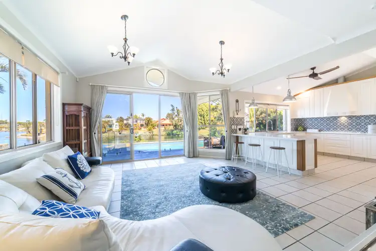 35 Bollard Circuit, Clear Island Waters QLD 4226