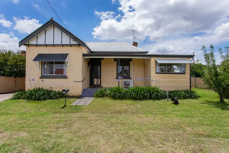 28 Parkes Street, Cowra NSW 2794
