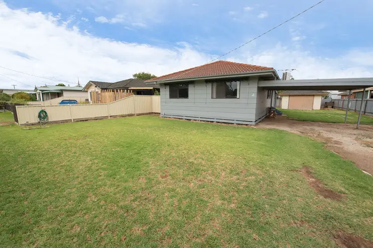 4 Jacaranda Crescent, Lake Boga VIC 3584