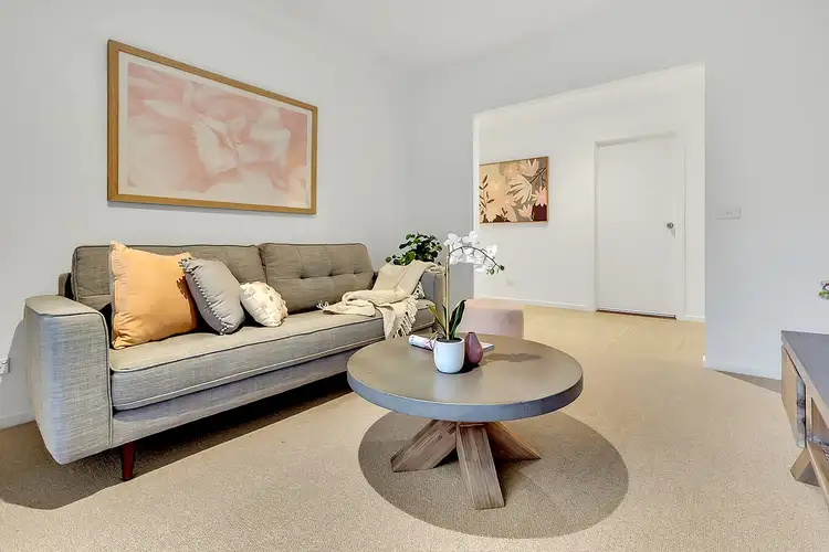 Sixth view of Homely house listing, 18 Bridgehaven Drive, Craigieburn VIC 3064