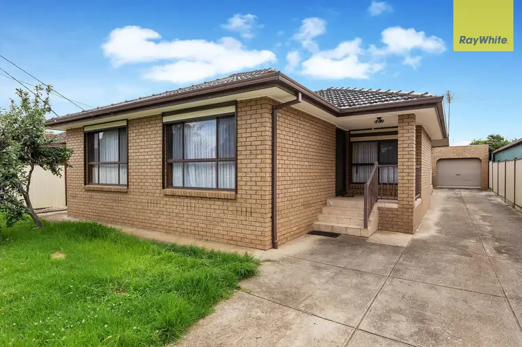 15 Rita Street, St Albans VIC 3021