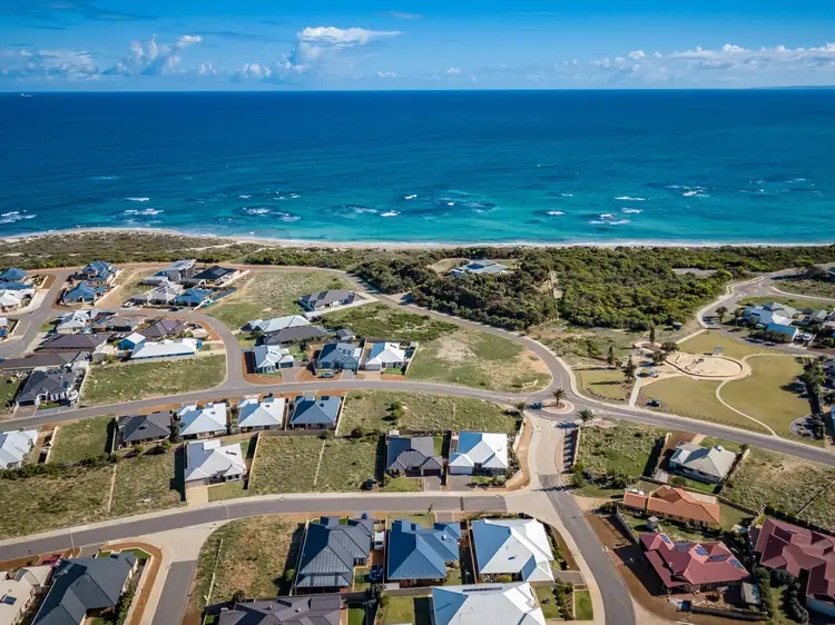 Sixth view of Homely house listing, 2 Poseidon Way, Glenfield WA 6532