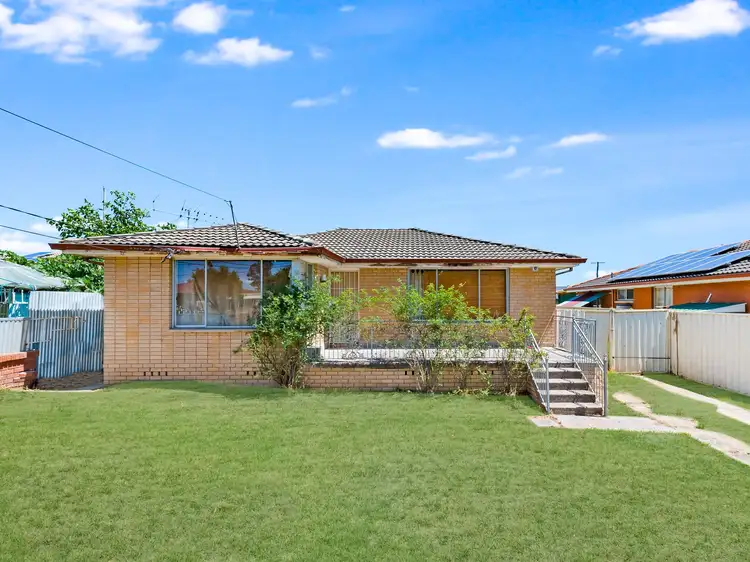 98 Stuart Road, Dharruk NSW 2770