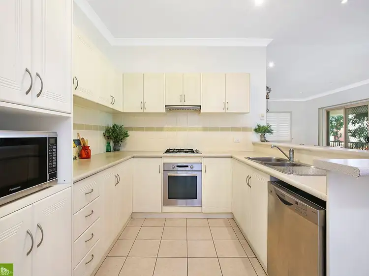 Second view of Homely villa listing, 1/160 Princes Highway, Figtree NSW 2525