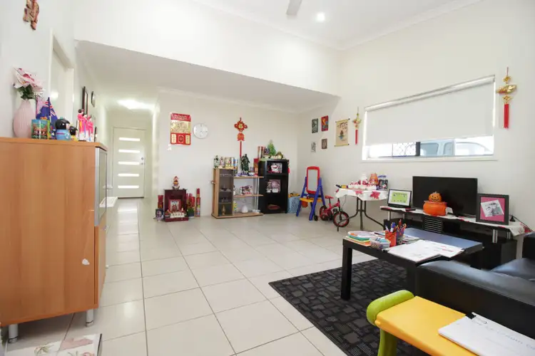 Second view of Homely unit listing, 18/5 Rivergum Drive, Emerald QLD 4720