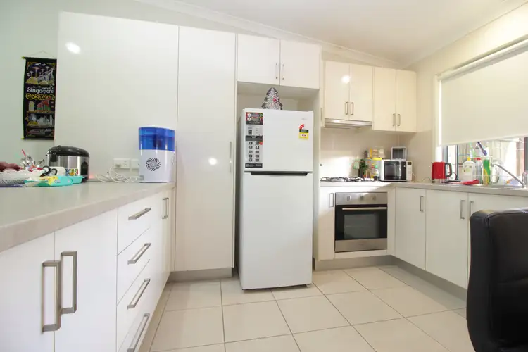 Sixth view of Homely unit listing, 18/5 Rivergum Drive, Emerald QLD 4720